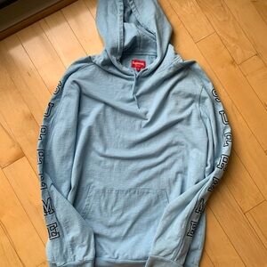 Supreme Original Ice Blue Men’s Medium Long Sleeve hoodie